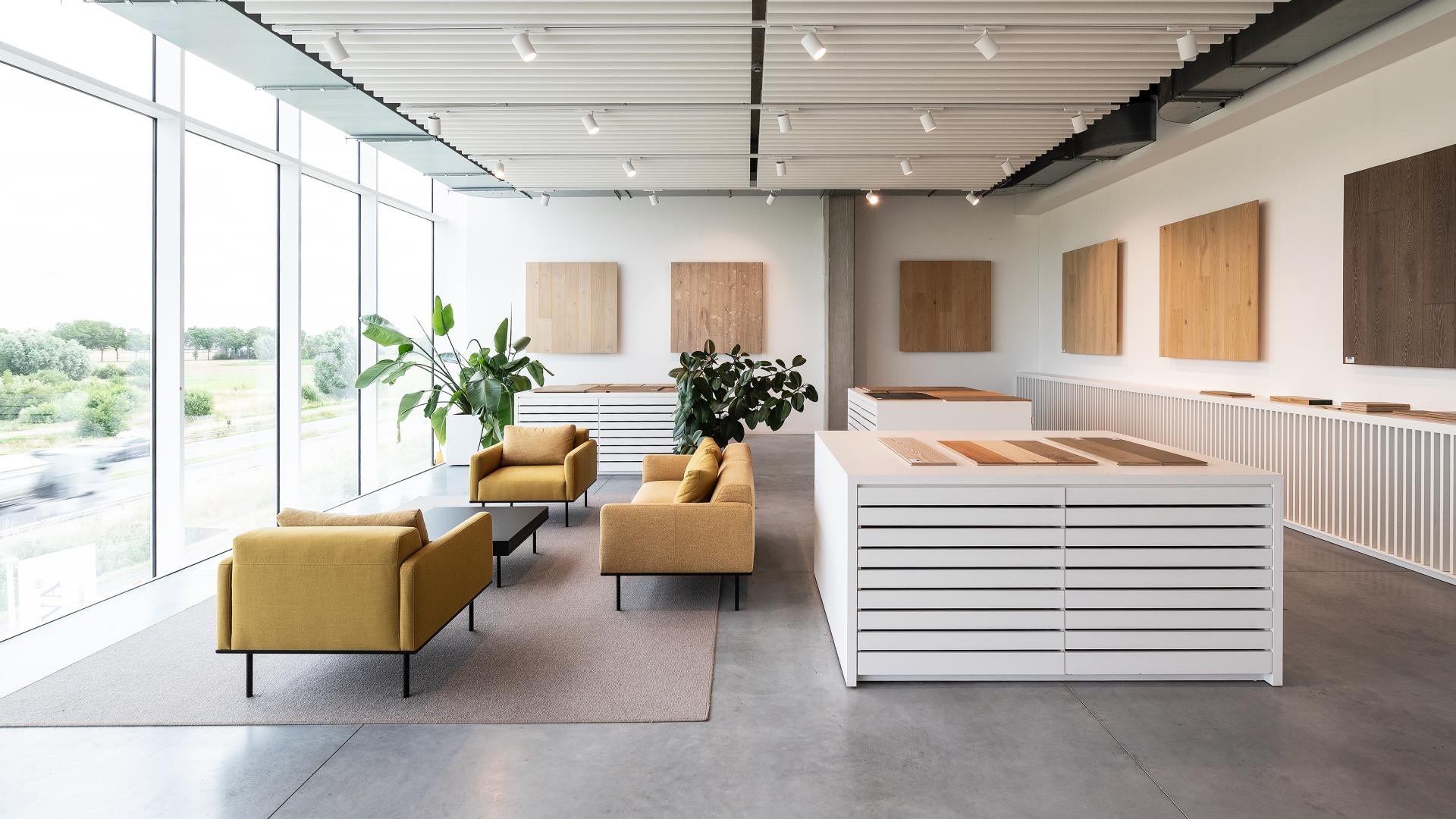 Ciranova wood finishing craftsmanship since 1929